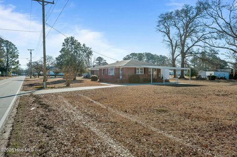 A home in Pollocksville