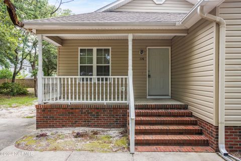 A home in Oak Island