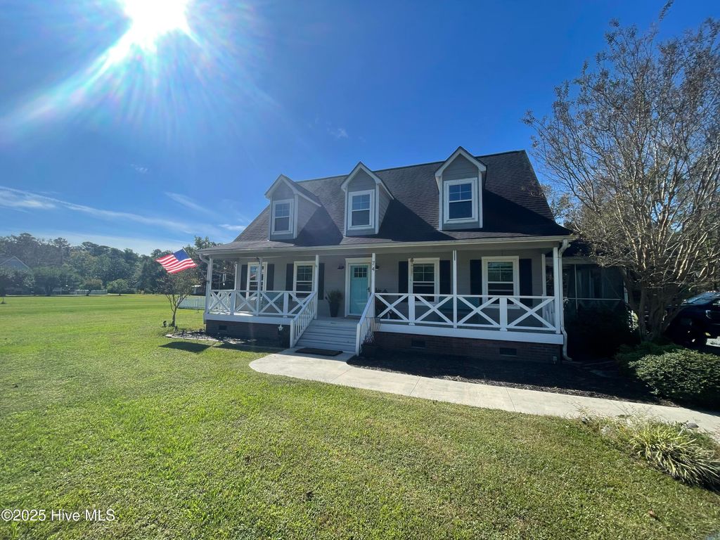 Photo of 74 S Hummingbird Lane, Rocky Point, NC 28457 (MLS # 100535279)