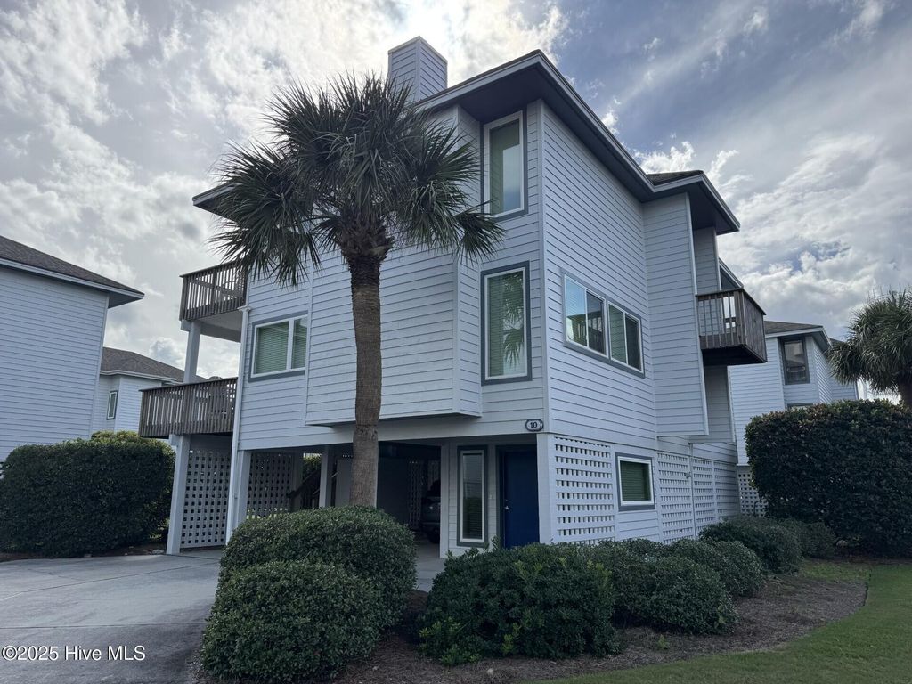 Photo of 10 Sea Oats Lane, Wrightsville Beach, NC 28480 (MLS # 100536817)
