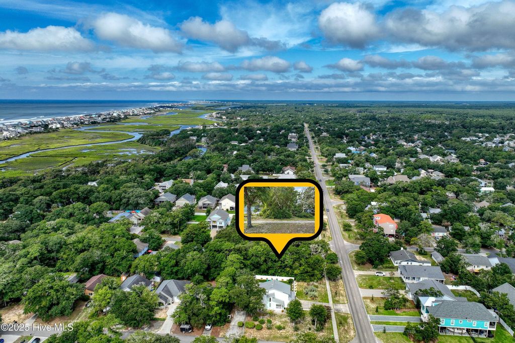 Photo of 507 W Oak Island Drive, Oak Island, NC 28465 (MLS # 100535374)
