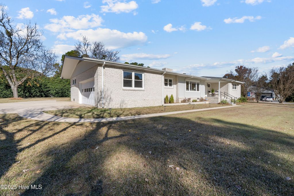 Photo of 4401 Country Club Drive N, Wilson, NC 27896 (MLS # 100541056)