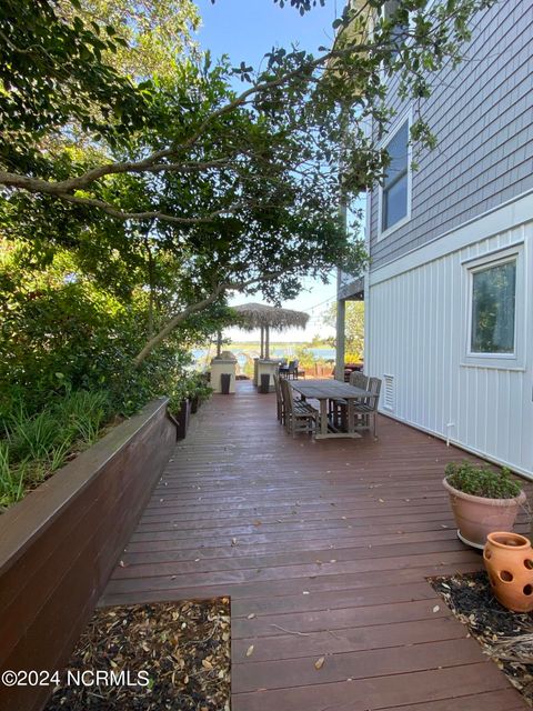 A home in Topsail Beach