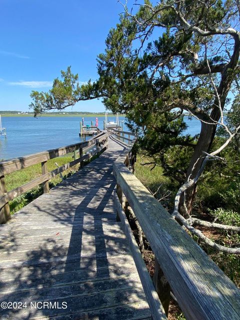 A home in Topsail Beach