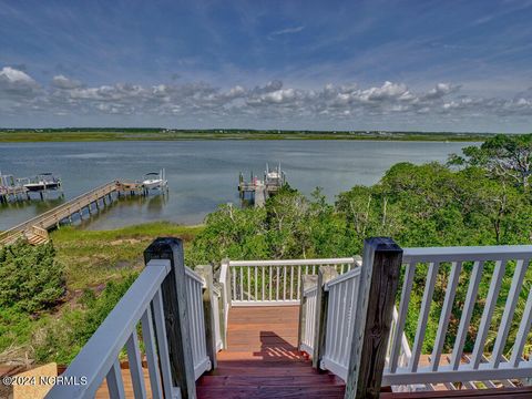 A home in Topsail Beach