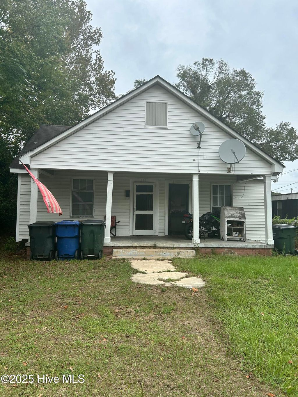 Photo of 314315 E Peyton Avenue E, Kinston, NC 28501 (MLS # 100535144)