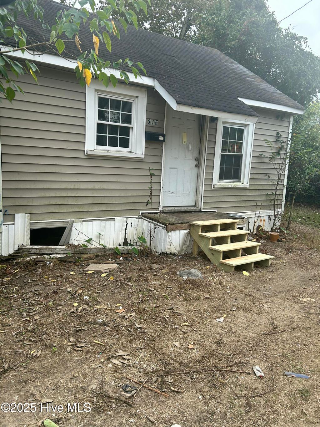Photo of 314315 E Peyton Avenue E, Kinston, NC 28501 (MLS # 100535144)