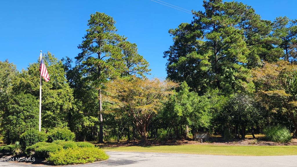 Photo of 112 Sandy Point Drive, Beaufort, NC 28516 (MLS # 100472183)