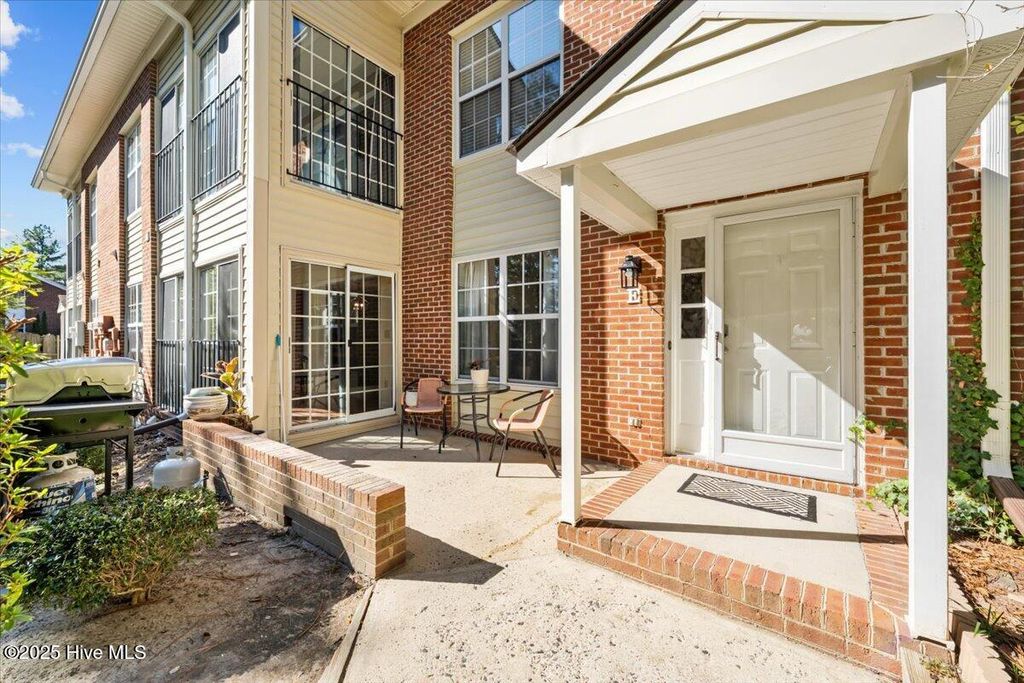 Photo of 13 Pinehurst Manor Dr #E, Pinehurst, NC 28374 (MLS # 100538000)