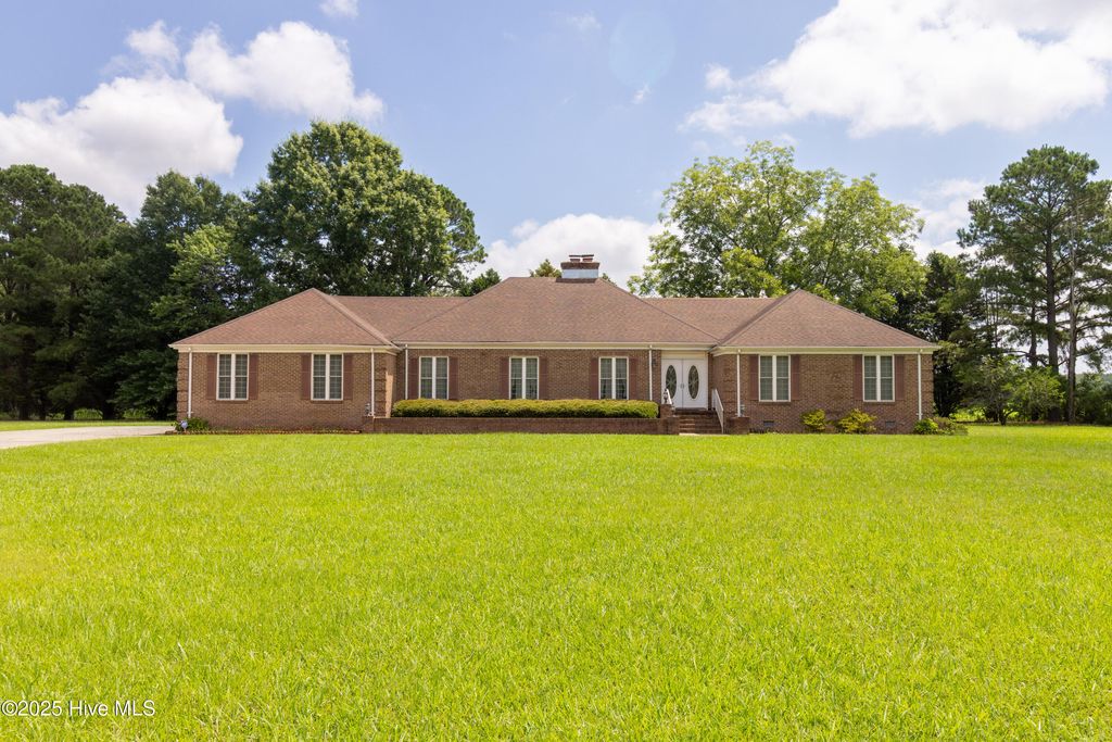 Photo of 303 Snug Harbor Road, Hertford, NC 27944 (MLS # 100518773)