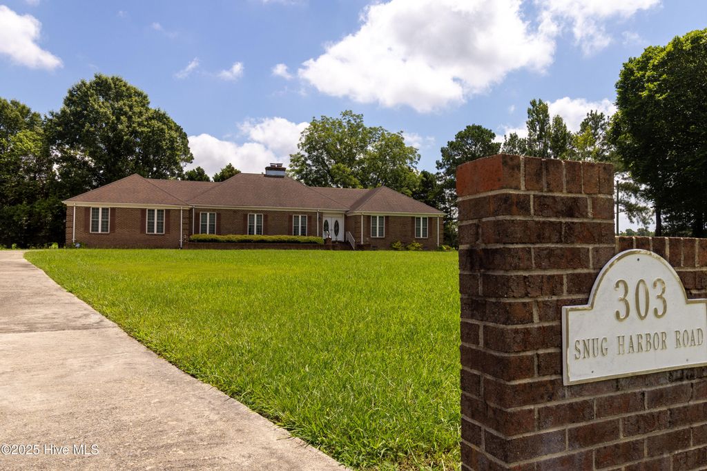 Photo of 303 Snug Harbor Road, Hertford, NC 27944 (MLS # 100518773)