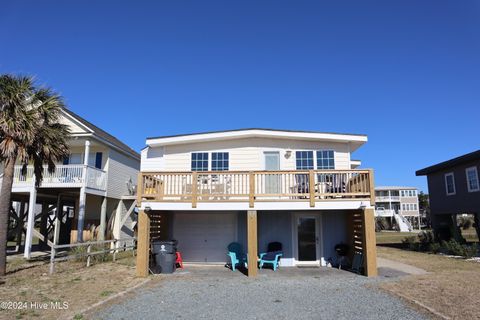 A home in Oak Island