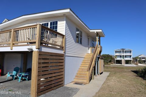 A home in Oak Island