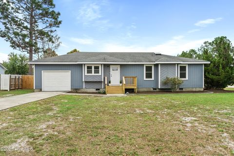 Photo of 100 Avon Drive, Hubert, NC 28539 (MLS # 100535877)