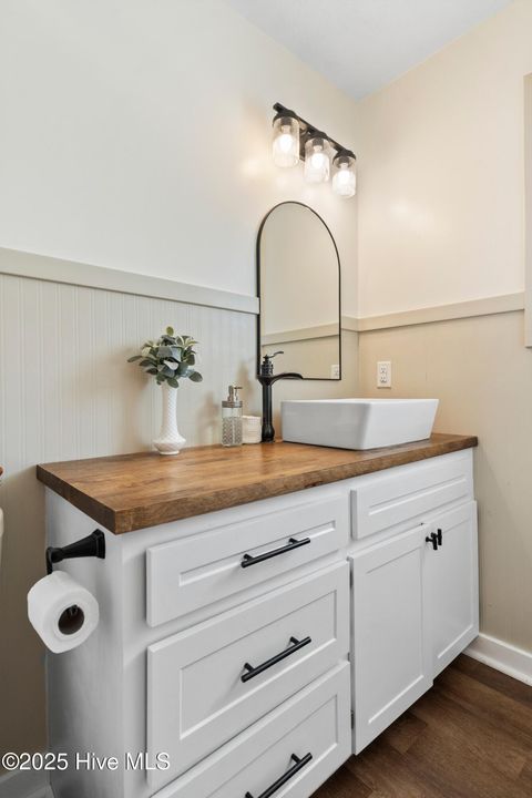 Tiny photo for 100 Avon Drive, Hubert, NC 28539 (MLS # 100535877)