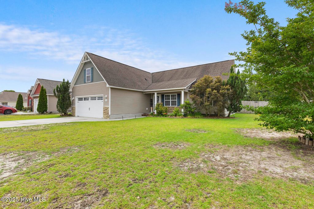 Photo of 250 Rowland Drive, Richlands, NC 28574 (MLS # 100530286)