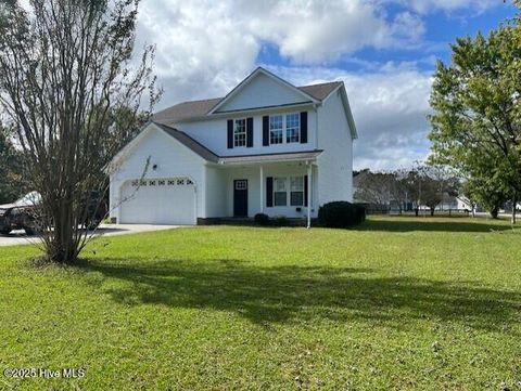 208 Rudolph Lane Hubert NC 28539