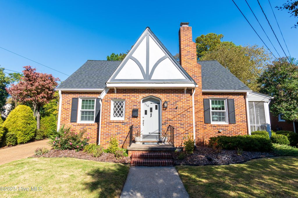 Photo of 116 W Gale Street, Edenton, NC 27932 (MLS # 100539455)