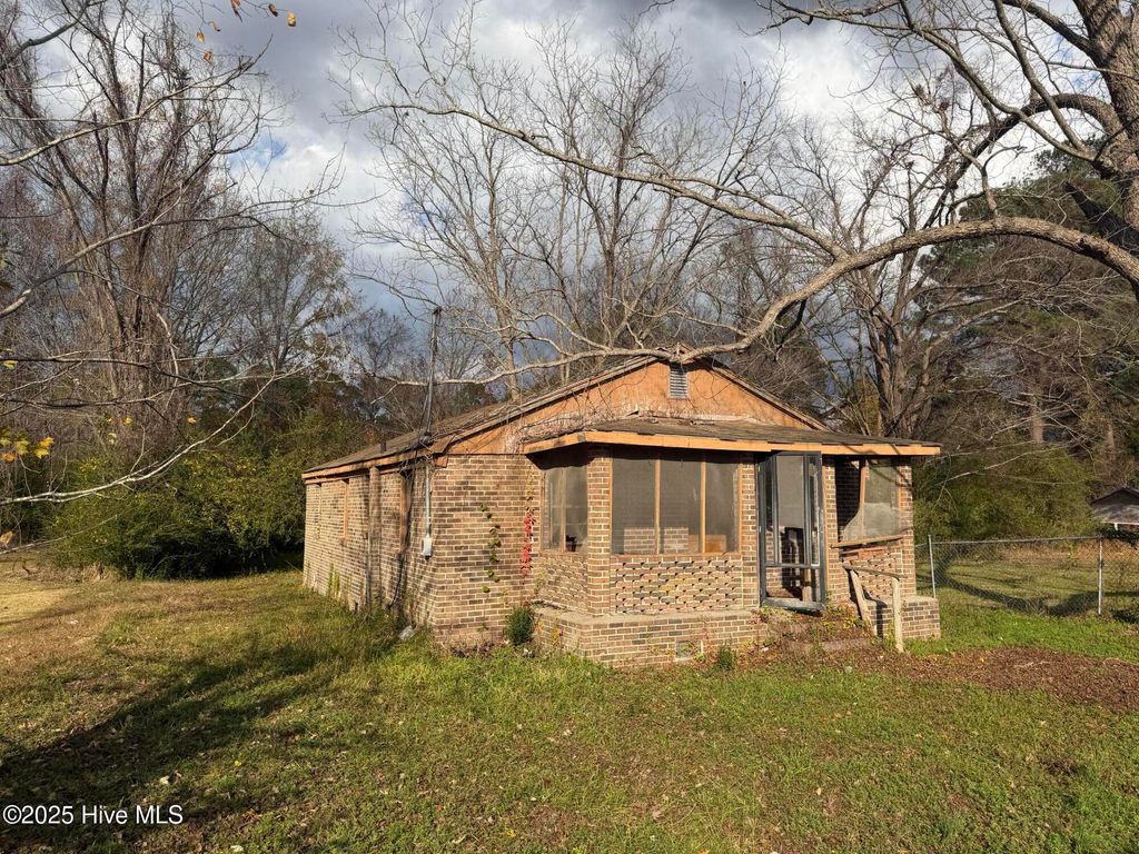 Photo of 413 Brinkley Avenue, Plymouth, NC 27962 (MLS # 100543923)