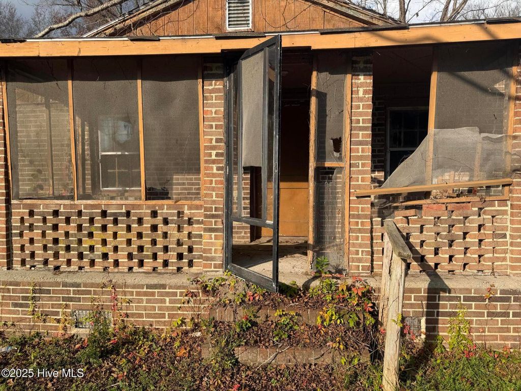 Photo of 413 Brinkley Avenue, Plymouth, NC 27962 (MLS # 100543923)