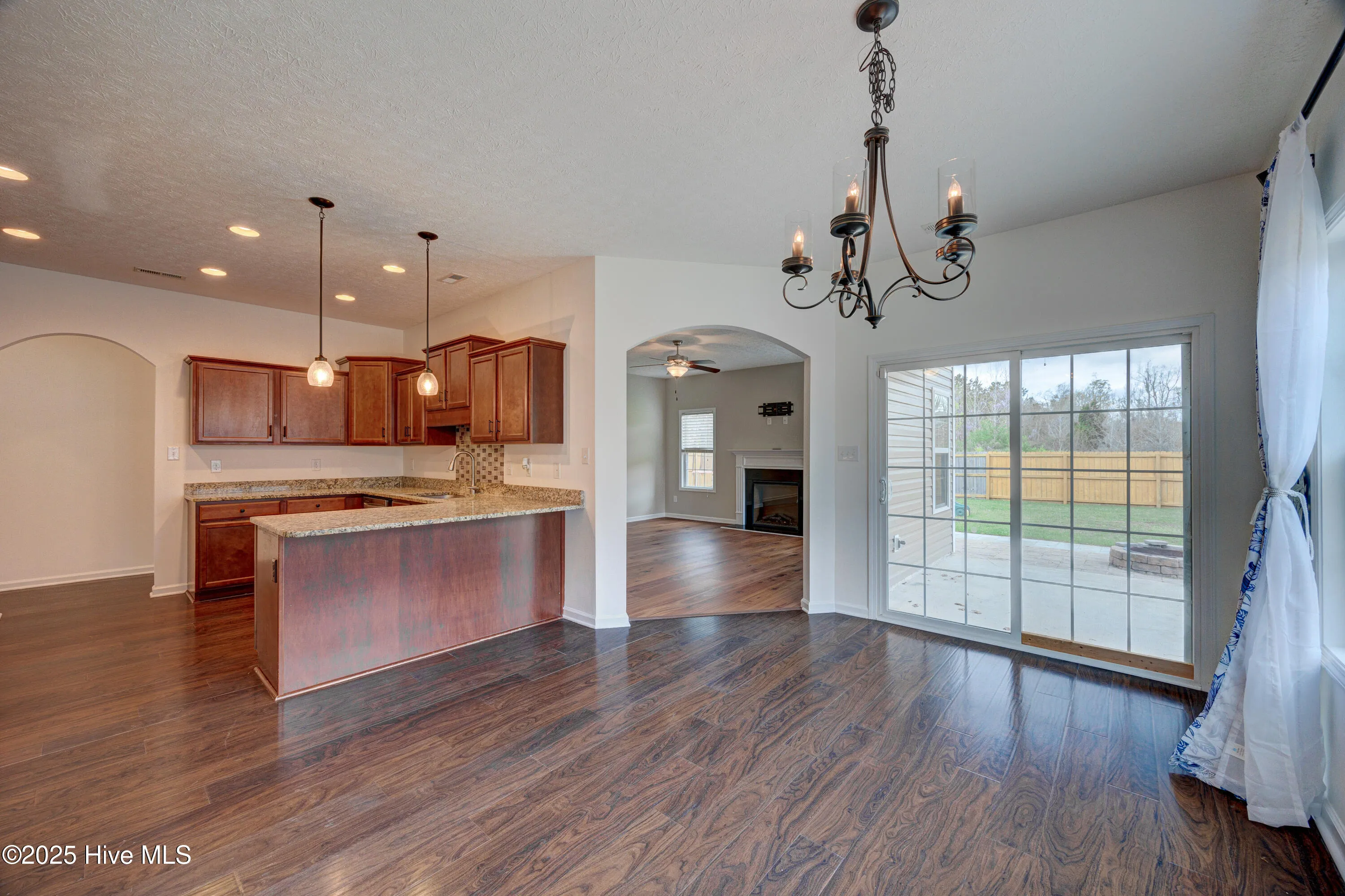 New Bern, North Carolina 28562, United States, 5 Bedrooms Bedrooms, ,4 BathroomsBathrooms,Residential,Pending,101462