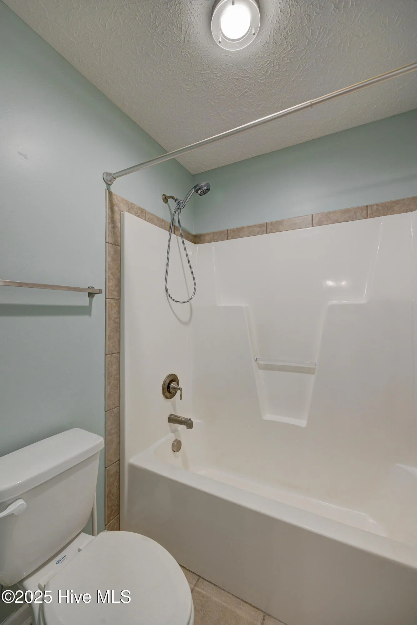 New Bern, North Carolina 28562, United States, 5 Bedrooms Bedrooms, ,4 BathroomsBathrooms,Residential,Pending,101462