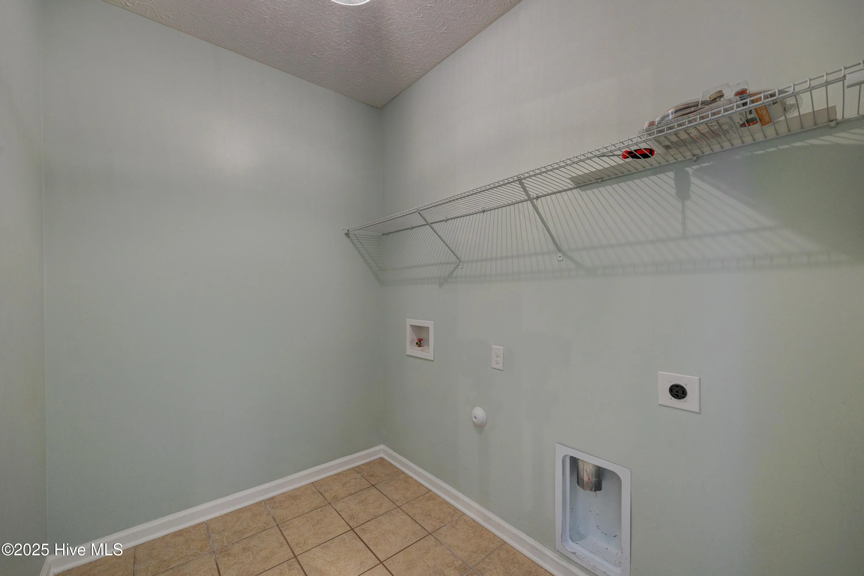 New Bern, North Carolina 28562, United States, 5 Bedrooms Bedrooms, ,4 BathroomsBathrooms,Residential,Pending,101462