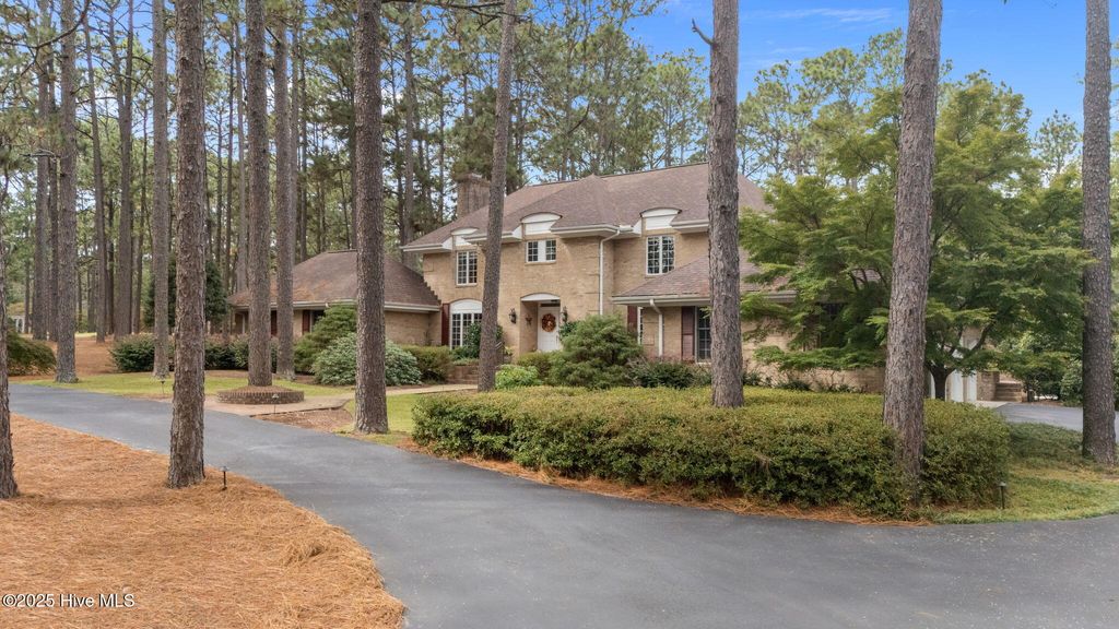 Photo of 35 Lake Dornoch Drive, Pinehurst, NC 28374 (MLS # 100537384)