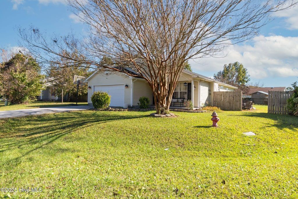 Photo of 200 Harrow Court, Jacksonville, NC 28546 (MLS # 100537602)