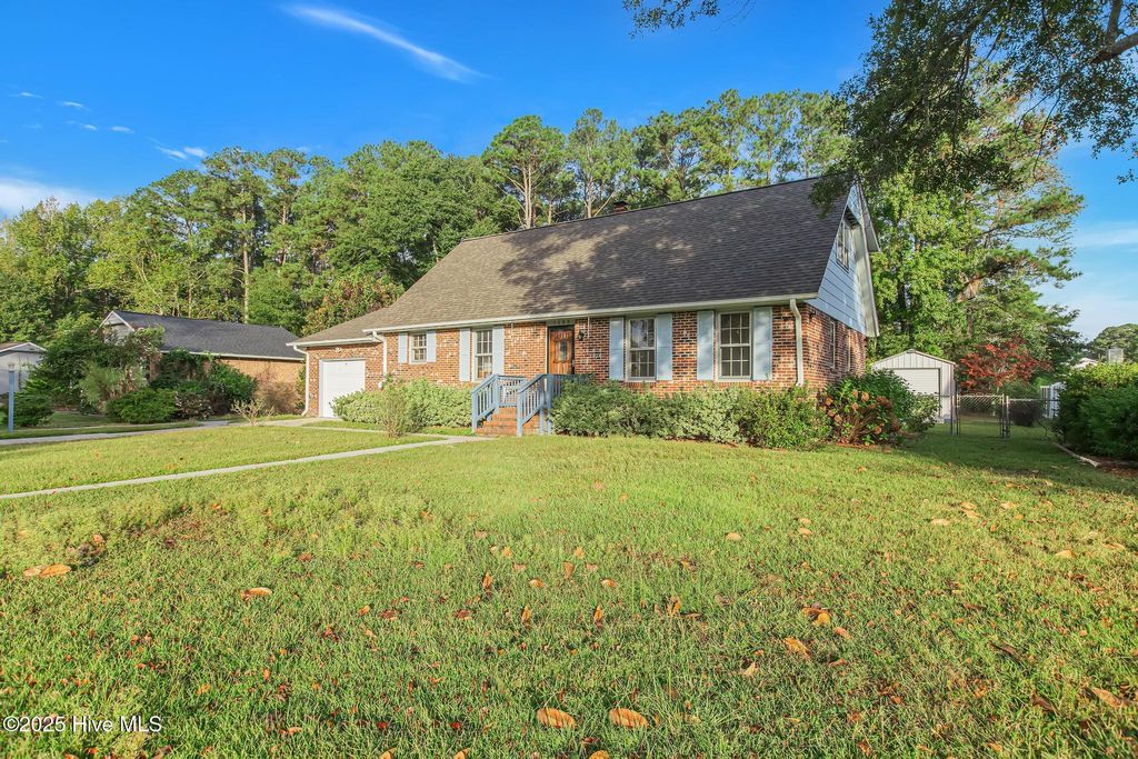 Photo of 1409 Clifton Road, Jacksonville, NC 28540 (MLS # 100536583)