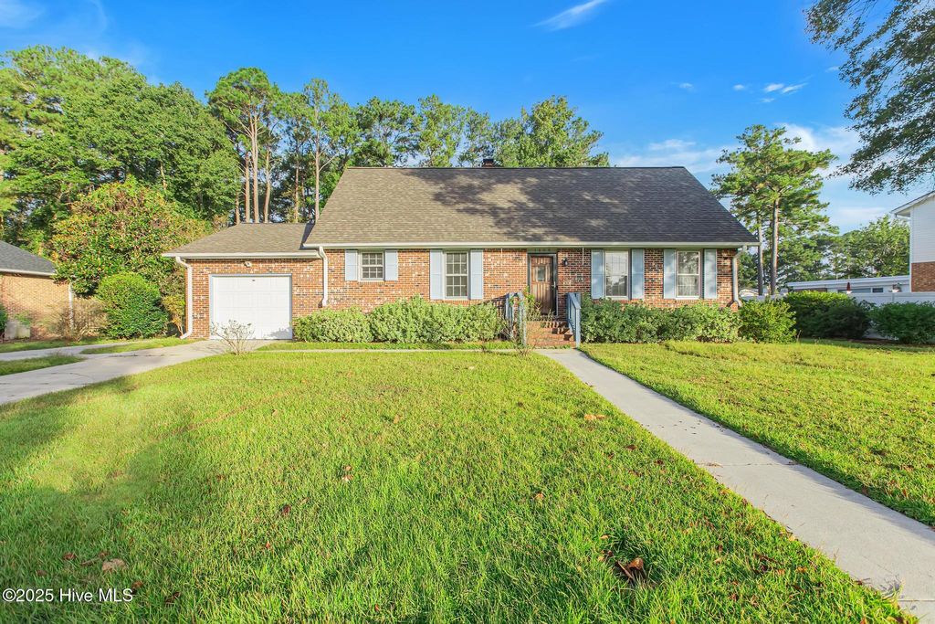 Photo of 1409 Clifton Road, Jacksonville, NC 28540 (MLS # 100536583)