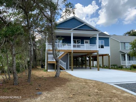 A home in Oak Island