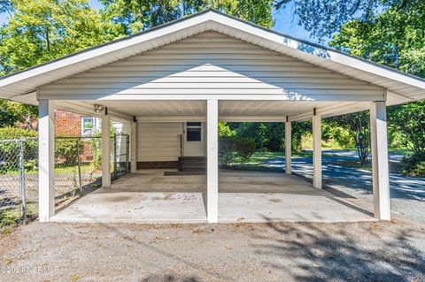 A home in Laurinburg