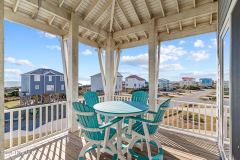 A home in Oak Island