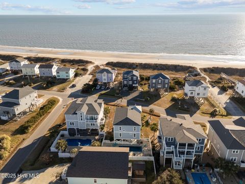 A home in Oak Island