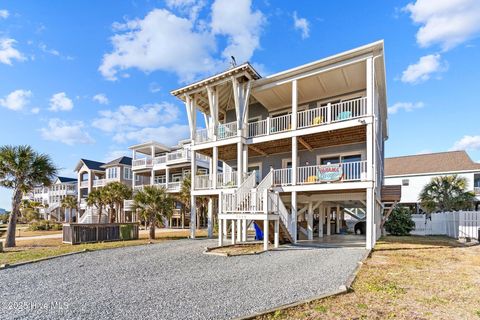 A home in Oak Island