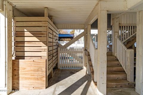 A home in Oak Island