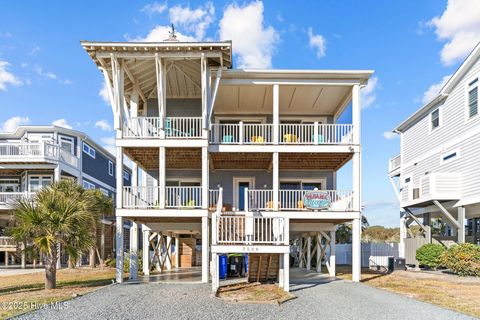 A home in Oak Island