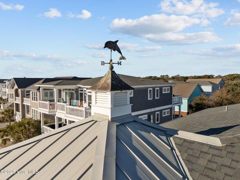 A home in Oak Island