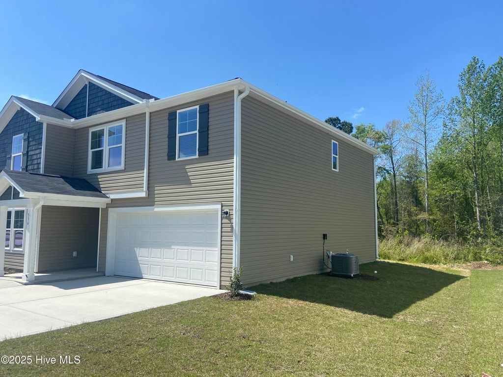 Photo of 500 Sandy Hollow Drive, Jacksonville, NC 28540 (MLS # 100533510)