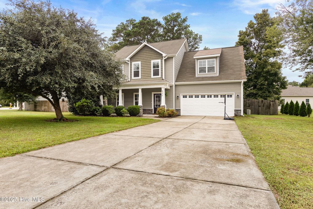Photo of 212 Wintergreen Lane, Hubert, NC 28539 (MLS # 100533840)