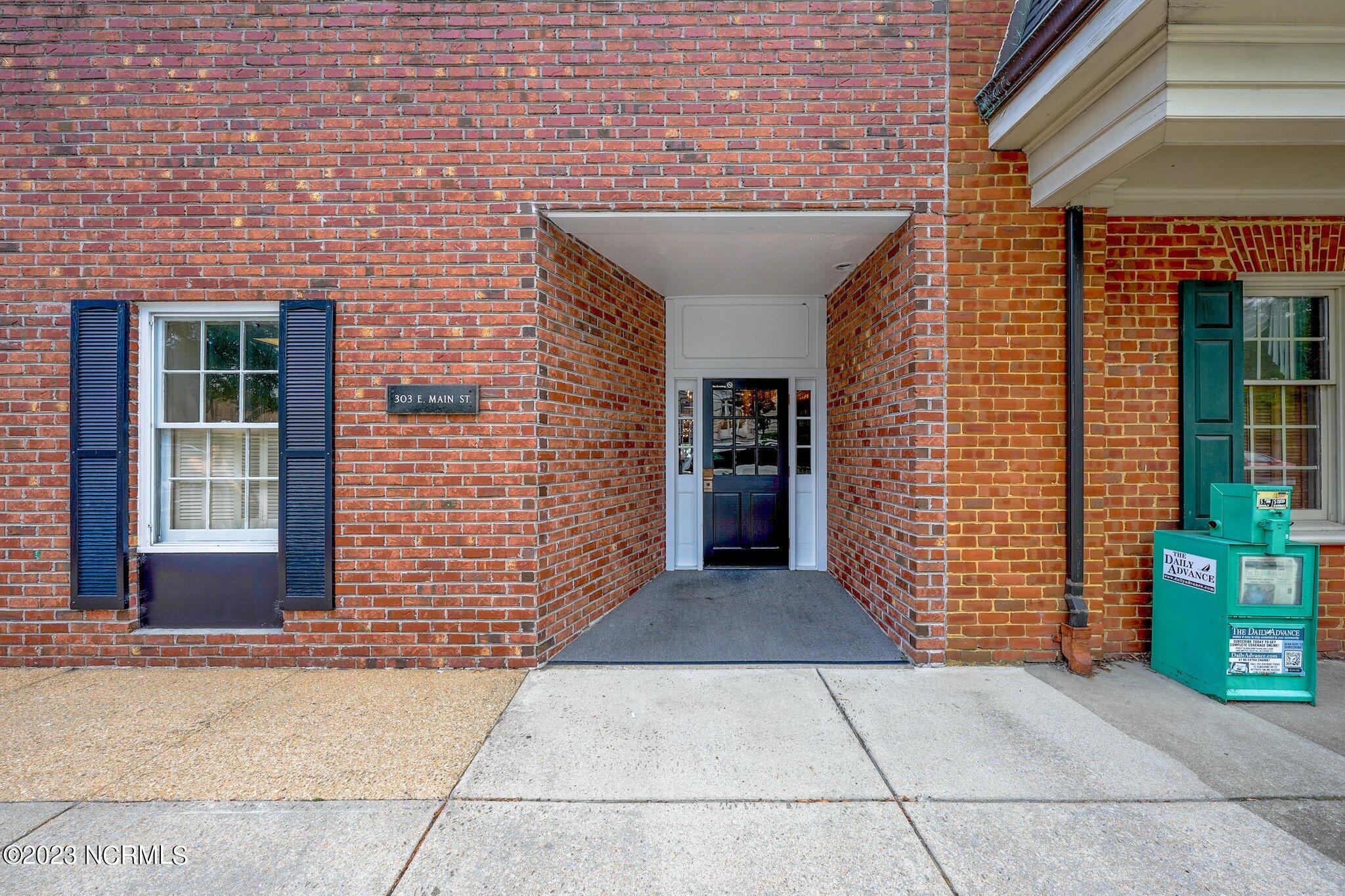 303 E Main St, Elizabeth City, NC 27909