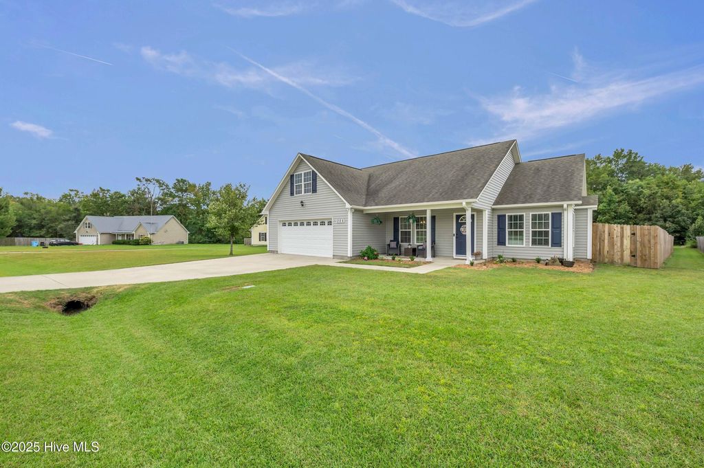Photo of 306 Otter Creek Court, Richlands, NC 28574 (MLS # 100530247)
