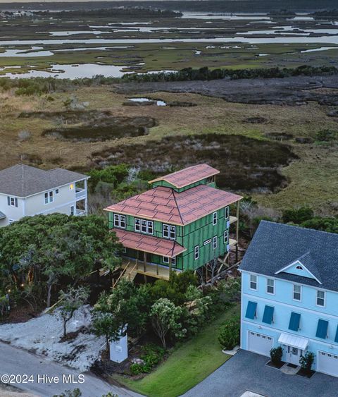 A home in North Topsail Beach