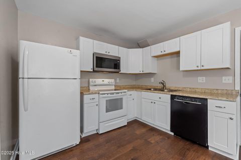 Tiny photo for 304 Sheffield Road, Jacksonville, NC 28546 (MLS # 100543026)