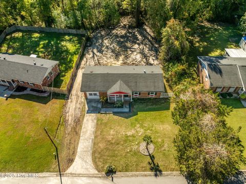 Tiny photo for 304 Sheffield Road, Jacksonville, NC 28546 (MLS # 100543026)