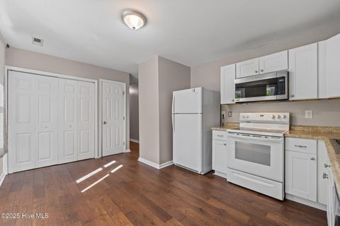 Tiny photo for 304 Sheffield Road, Jacksonville, NC 28546 (MLS # 100543026)