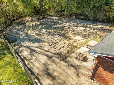 Tiny photo for 304 Sheffield Road, Jacksonville, NC 28546 (MLS # 100543026)