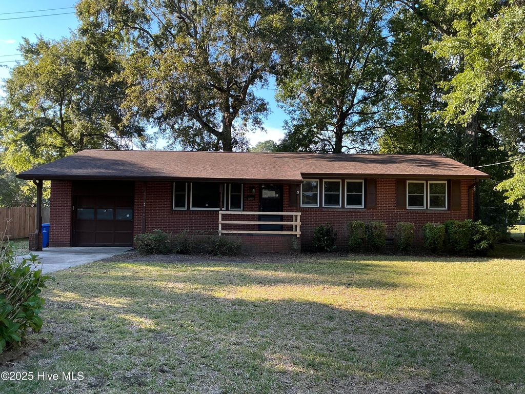 Photo of 702 Forest Grove Avenue, Jacksonville, NC 28540 (MLS # 100531079)