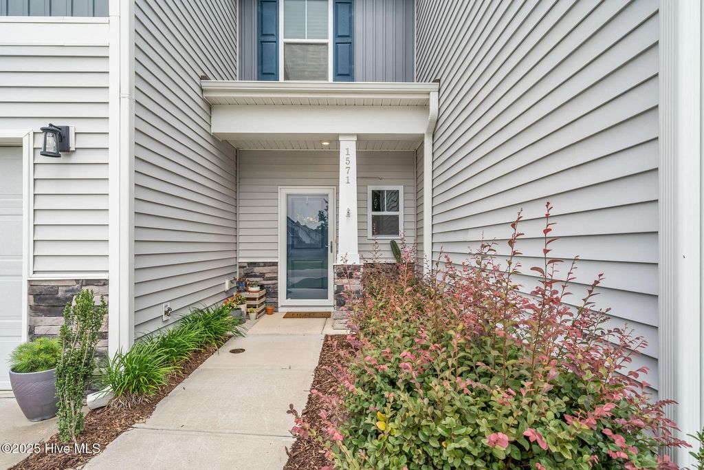 Photo of 1571 Grey Cliff Run, Wilmington, NC 28405 (MLS # 100513272)